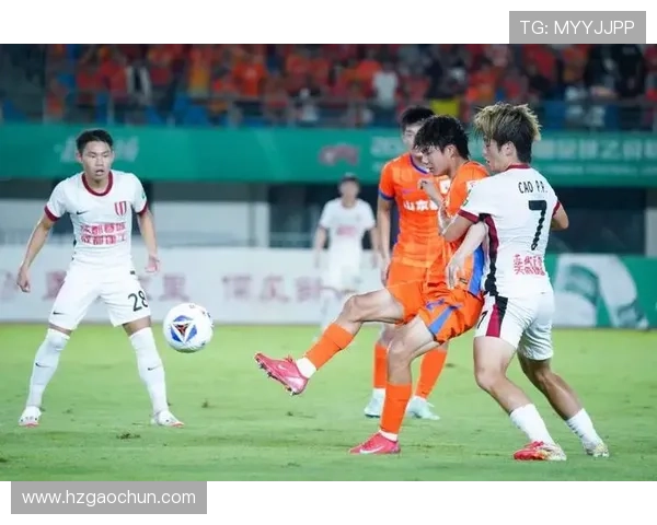 山东泰山B队对阵成都蓉城B队精彩对决 各自新星崭露头角 足球赛事展现年轻实力 山东泰山B队对阵成都蓉城B队精彩对决 各自新星崭露头角 足球赛事展现年轻实力